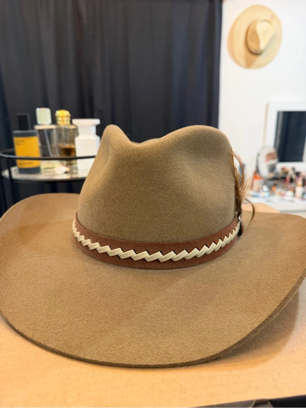 Charlie 1 Horse felt western